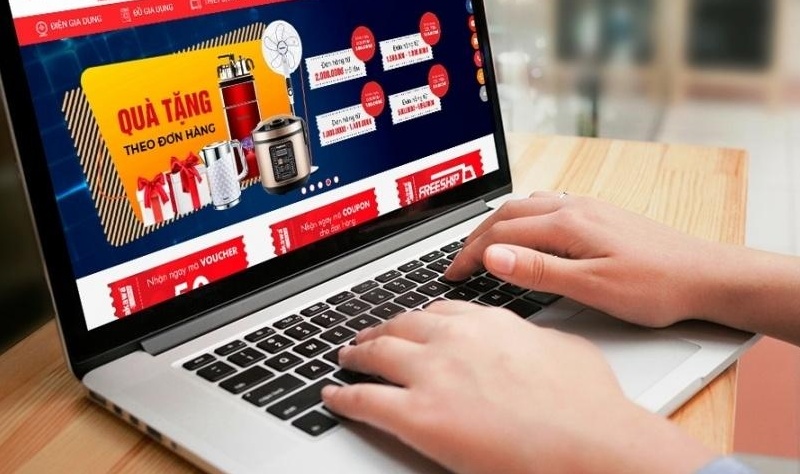 Nhà bán hàng xoay xở trong cơn sóng thương mại điện tử