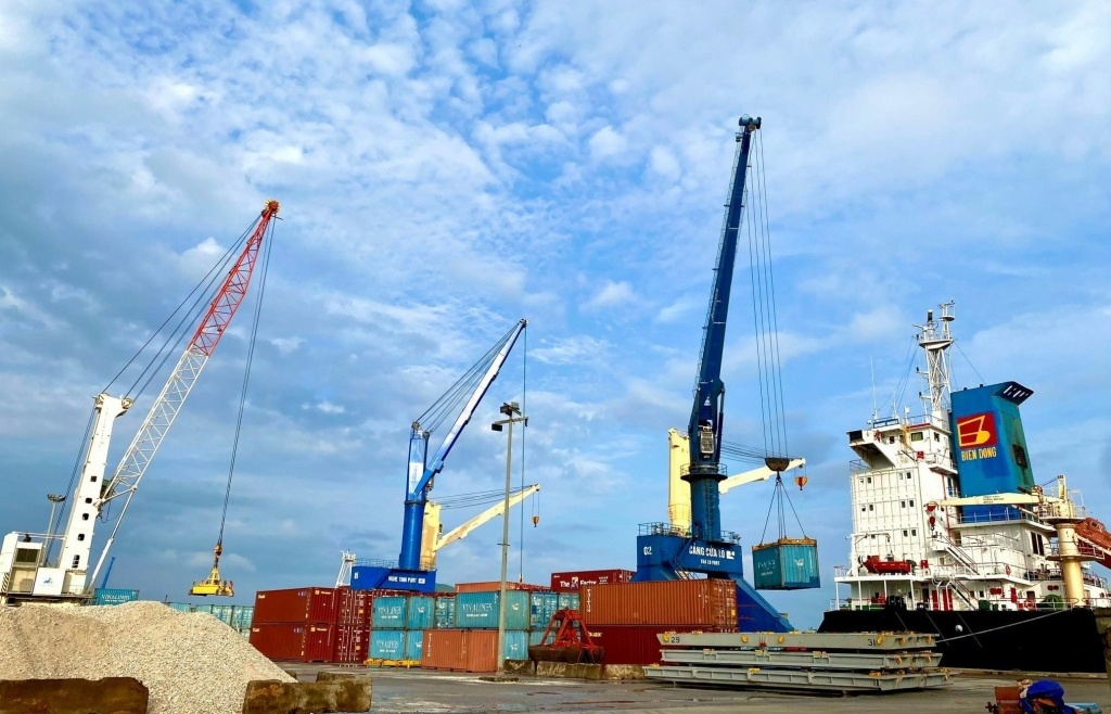 Chính sách thuế, hải quan và logistics giữ vai trò then chốt trong điều tiết vĩ mô