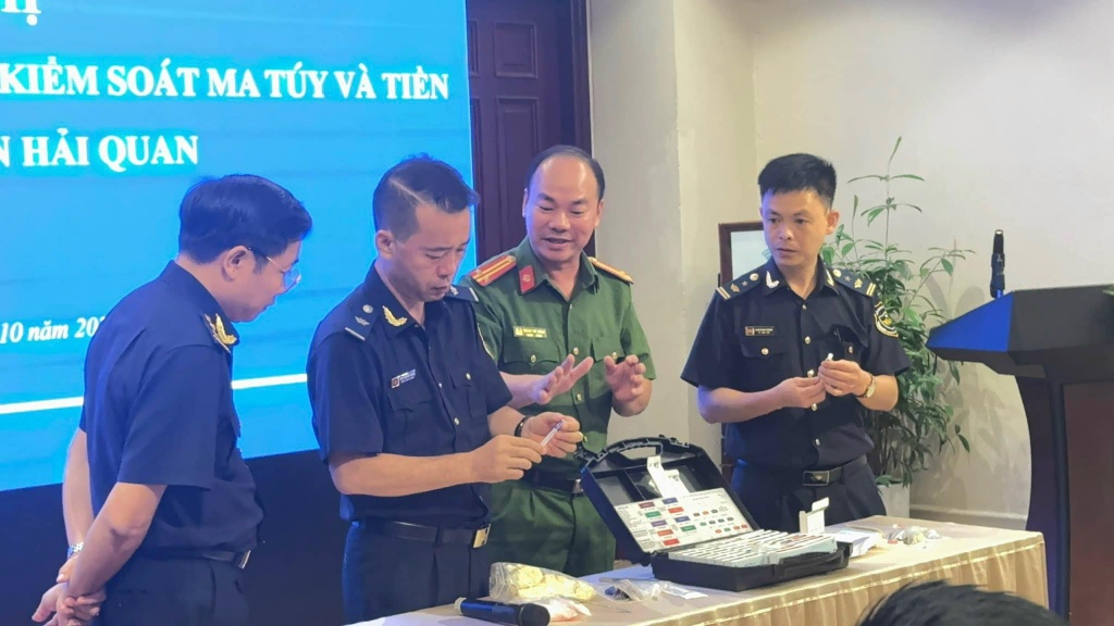 Hải quan hướng dẫn nghiệp vụ kiểm soát ma túy, tiền chất