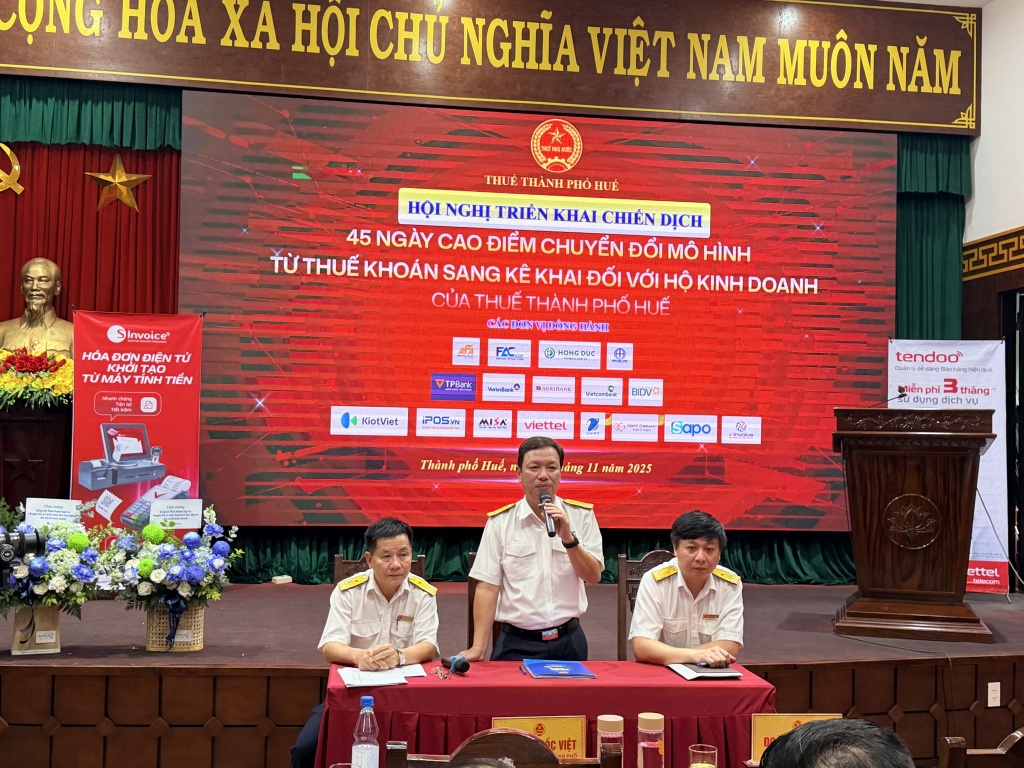 Thuế thành phố Huế tăng tốc hỗ trợ hộ kinh doanh chuyển đổi từ thuế khoán sang kê khai