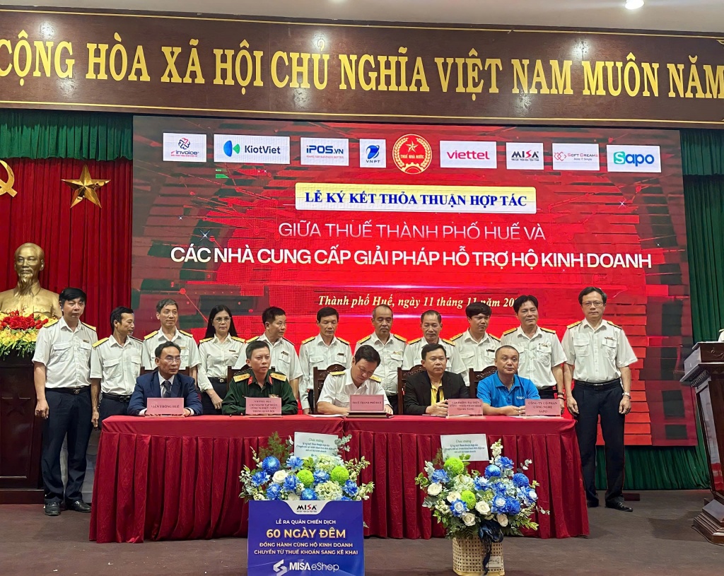 Thuế thành phố Huế tăng tốc hỗ trợ hộ kinh doanh chuyển đổi