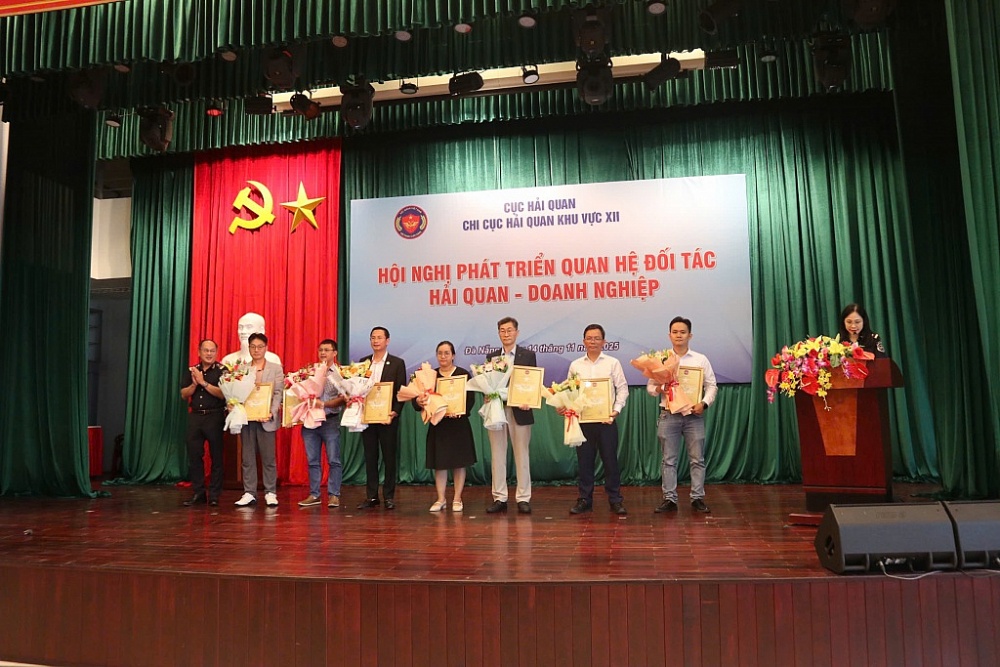 Hải quan khu vực XII có 17 doanh nghiệp tự nguyện tuân thủ