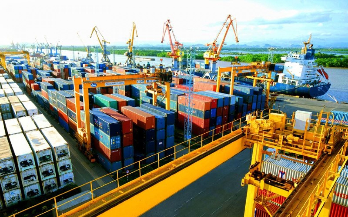 Thủ tướng chỉ đạo tập trung ưu tiên giữ vững ổn định kinh tế vĩ mô, thúc đẩy xuất khẩu - Ảnh 1. Thủ tướng chỉ đạo tập trung ưu tiên giữ vững ổn định kinh tế vĩ mô, thúc đẩy xuất khẩu - Ảnh 1.