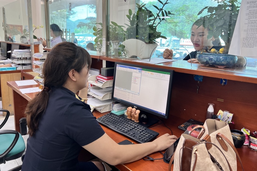 Hải quan khu vực VI thu hồi 12,9 tỷ đồng thuế nợ