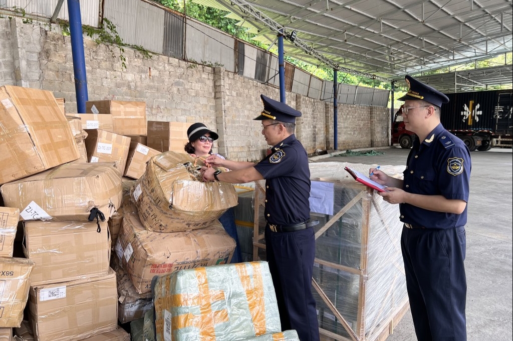 Thay đổi về pháp lý nhằm tối ưu hóa hệ thống kho bãi, địa điểm kiểm tra giám sát hải quan