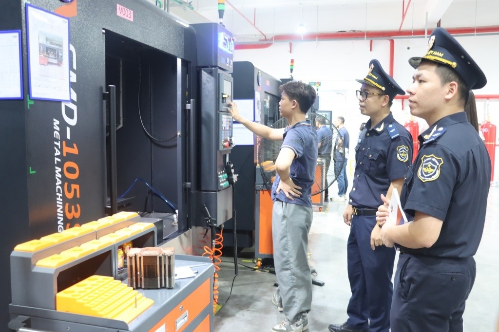 Mua bán hàng hóa giữa doanh nghiệp chế xuất và nội địa: Đăng ký tờ khai hải quan ở đâu?