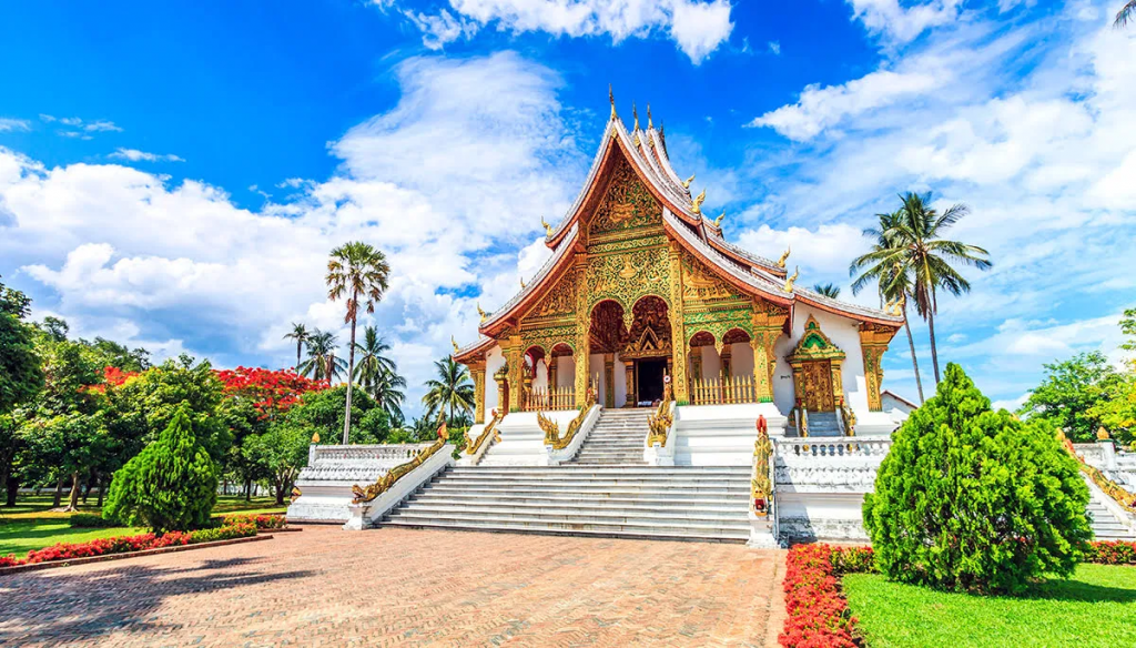 Luang Prabang - một trong những điểm đến của Vietnam Airlines tại Lào Luang Prabang - một trong những điểm đến của Vietnam Airlines tại Lào