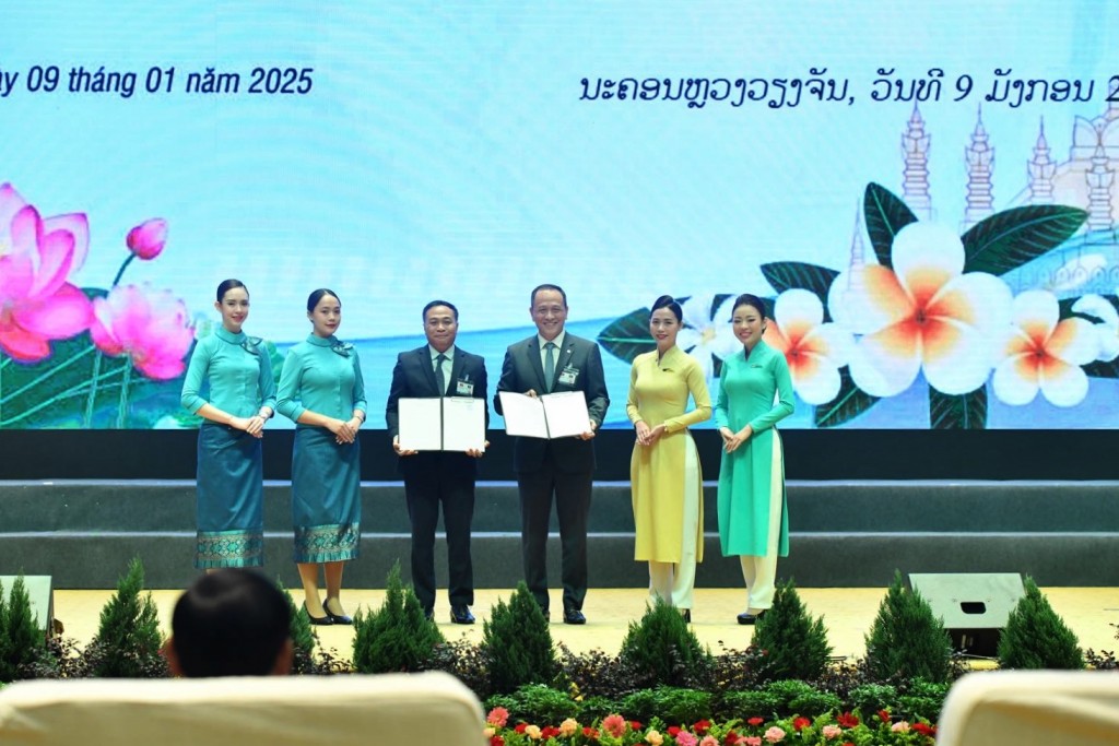 Vietnam Airlines tăng cường hiện diện tại thị trường Lào, thúc đẩy kết nối thương mại, du lịch hai nước Vietnam Airlines tăng cường hiện diện tại thị trường Lào, thúc đẩy kết nối thương mại, du lịch hai nước
