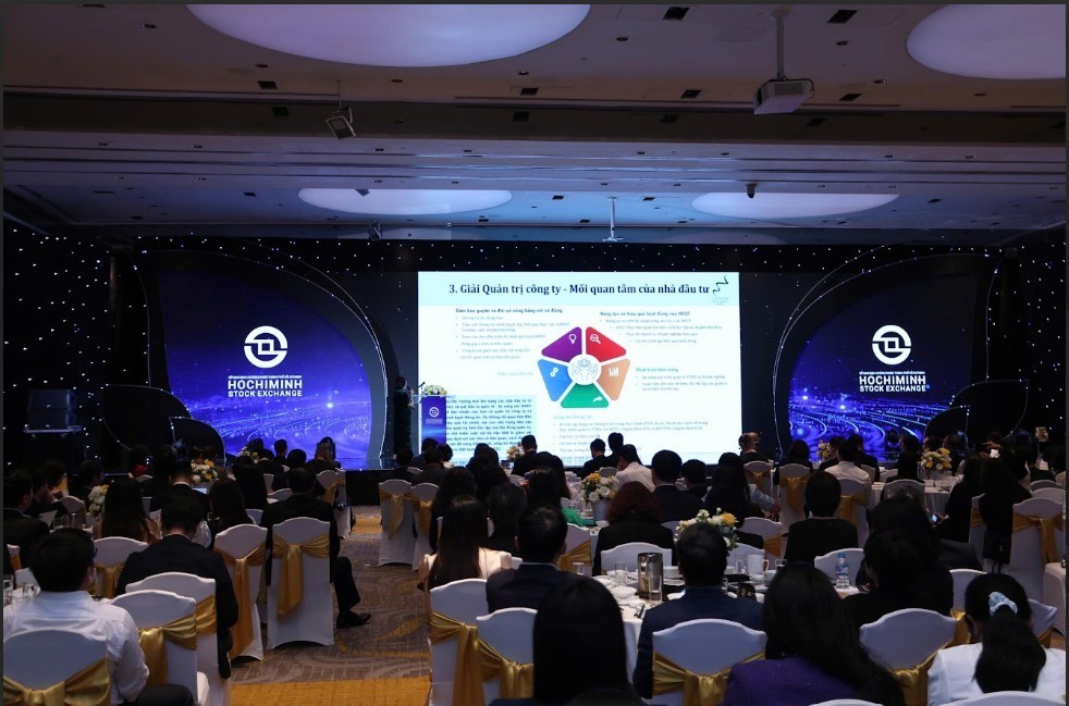 Hội nghị Doanh nghiệp niêm yết 2025: Định vị chuẩn quản trị từ giai đoạn thị trường mới nổi