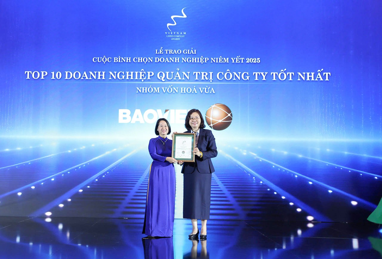 Doanh nghiệp niêm yết xuất sắc trong minh bạch thông tin năm 2025