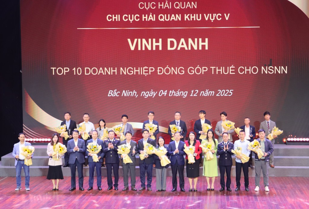 Kim ngạch xuất nhập khẩu qua Hải quan khu vực V lập kỷ lục hơn 200 tỷ USD