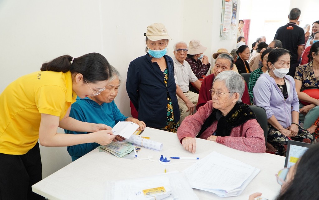 Gia Lai: Chi trả gộp 3 tháng lương hưu kịp thời, tiếp sức người dân vùng ảnh hưởng thiên tai