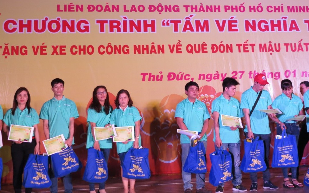 TP. Hồ Chí Minh: Giám sát chặt chẽ chế độ lương, thưởng Tết cho người lao động