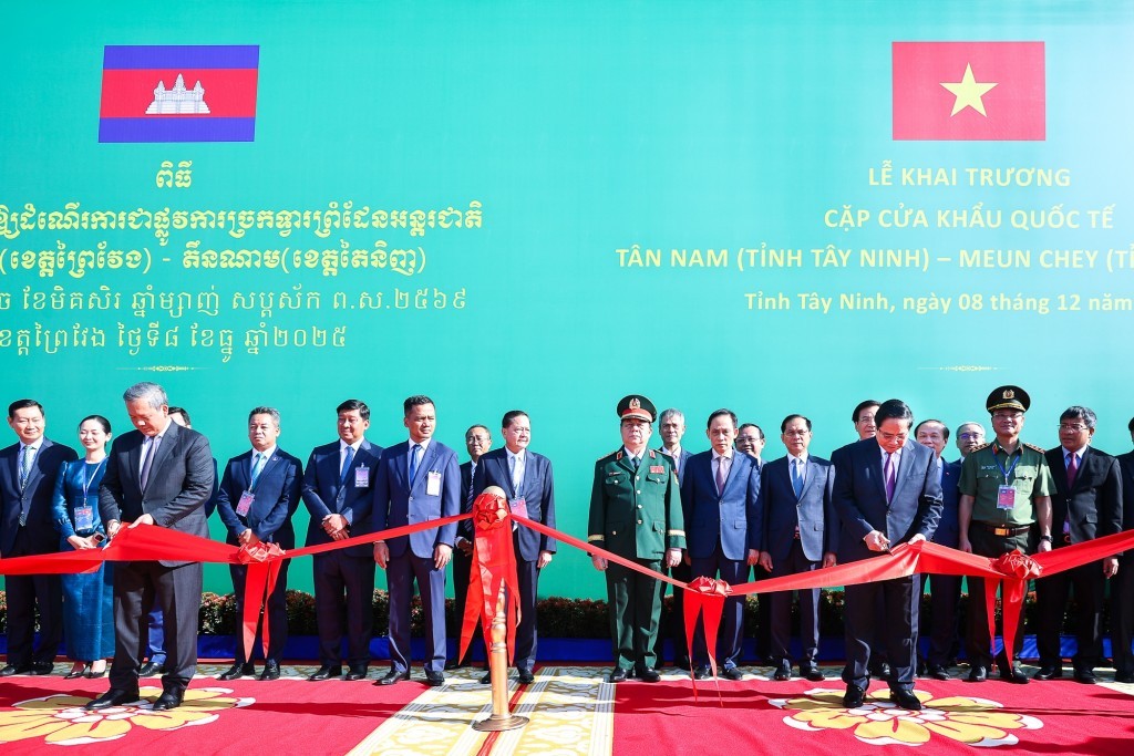 Khai trương cặp cửa khẩu quốc tế Tân Nam (Việt Nam) - Meun Chey (Campuchia)