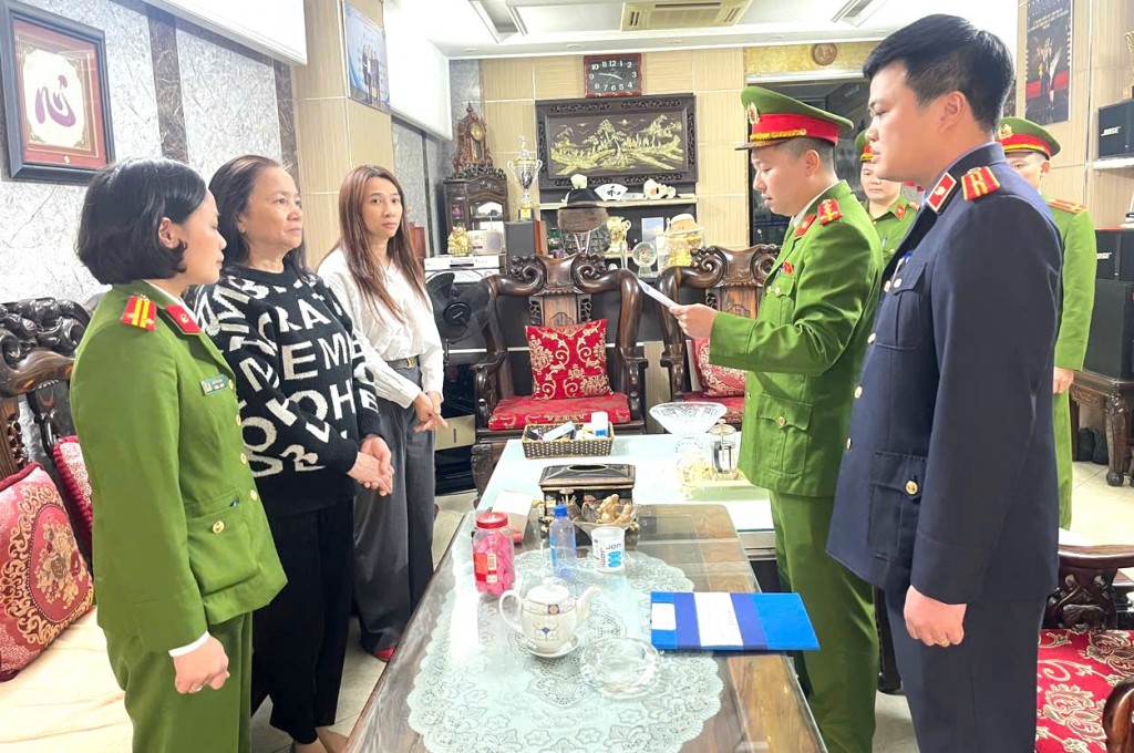 Báo động tình trạng trốn thuế trong kinh doanh vàng Báo động tình trạng trốn thuế trong kinh doanh vàng