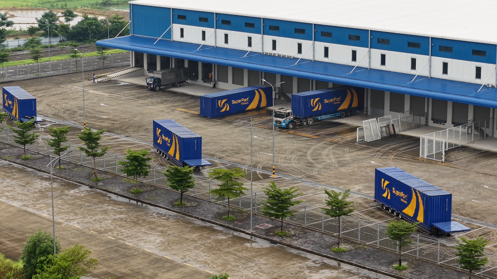 Khi doanh nghiệp tư nhân giải bài toán điểm nghẽn logistics