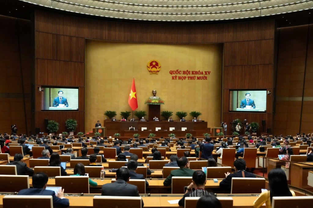 Bảo đảm nghĩa vụ trả nợ của Chính phủ không quá 25% tổng thu ngân sách