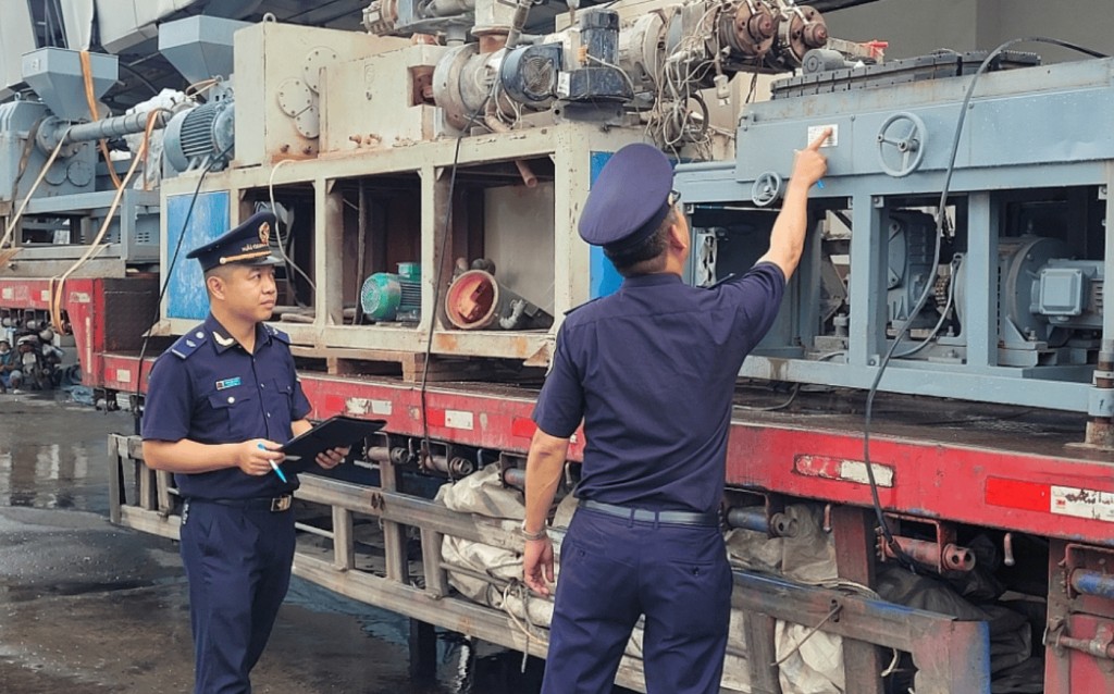 INFOGRAPHIC: 4 nhóm hàng nhập khẩu đóng góp số thu lớn