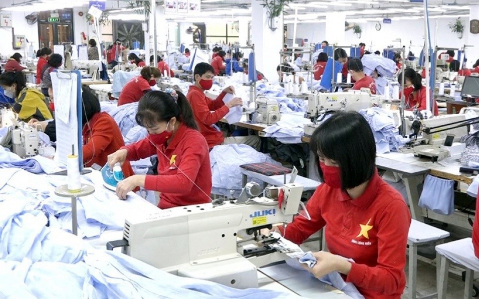 Xuất khẩu Việt Nam tăng tốc giữa “biến động” thuế quan. 