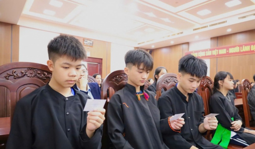 Lào Cai hỗ trợ đóng bảo hiểm y tế cho một số nhóm đối tượng
