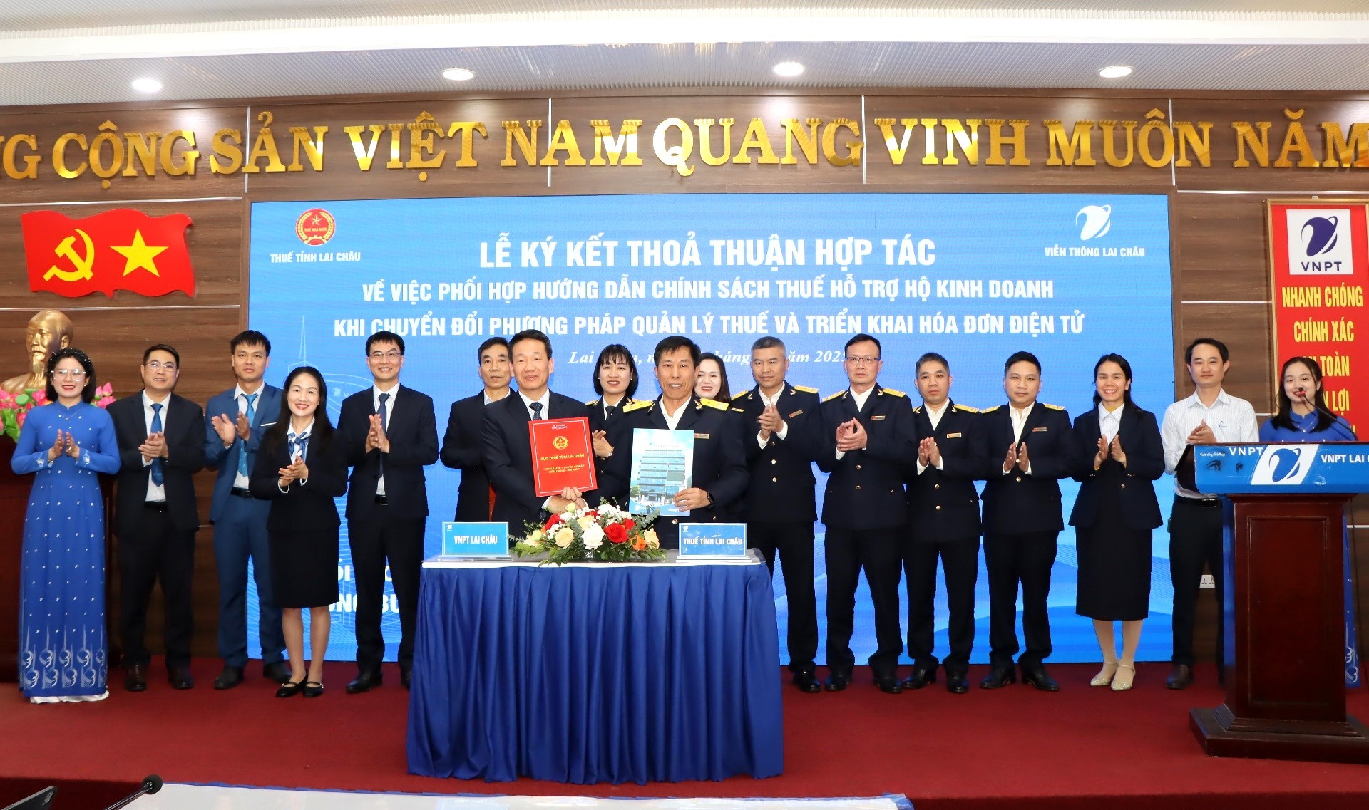 Lai Châu: Gần 3.600 hộ kinh doanh được tuyên truyền, hỗ trợ chuyển sang kê khai thuế