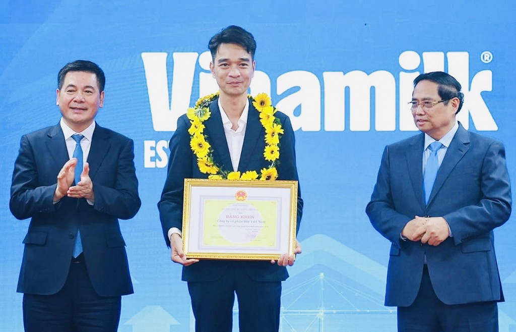 Vinamilk nhận Bằng khen xuất khẩu tiêu biểu của Bộ Công Thương