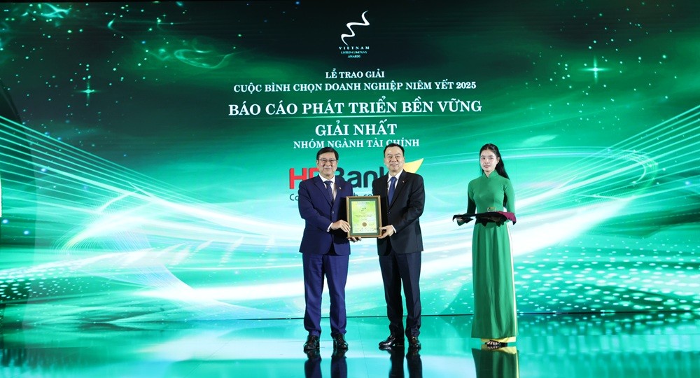 Báo cáo phát triển bền vững 2025: Khi ESG bước vào kỷ nguyên dữ liệu Báo cáo phát triển bền vững 2025: Khi ESG bước vào kỷ nguyên dữ liệu