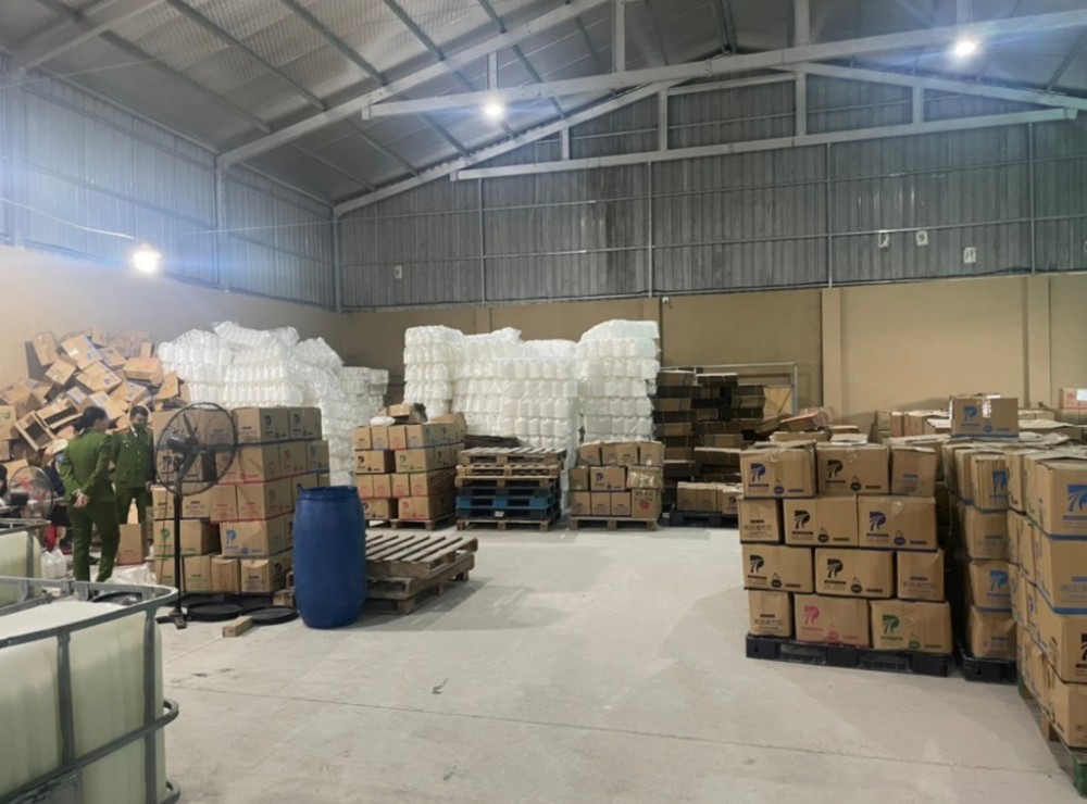 Phát hiện doanh nghiệp sản xuất hàng hoá xâm phạm quyền nhãn hiệu