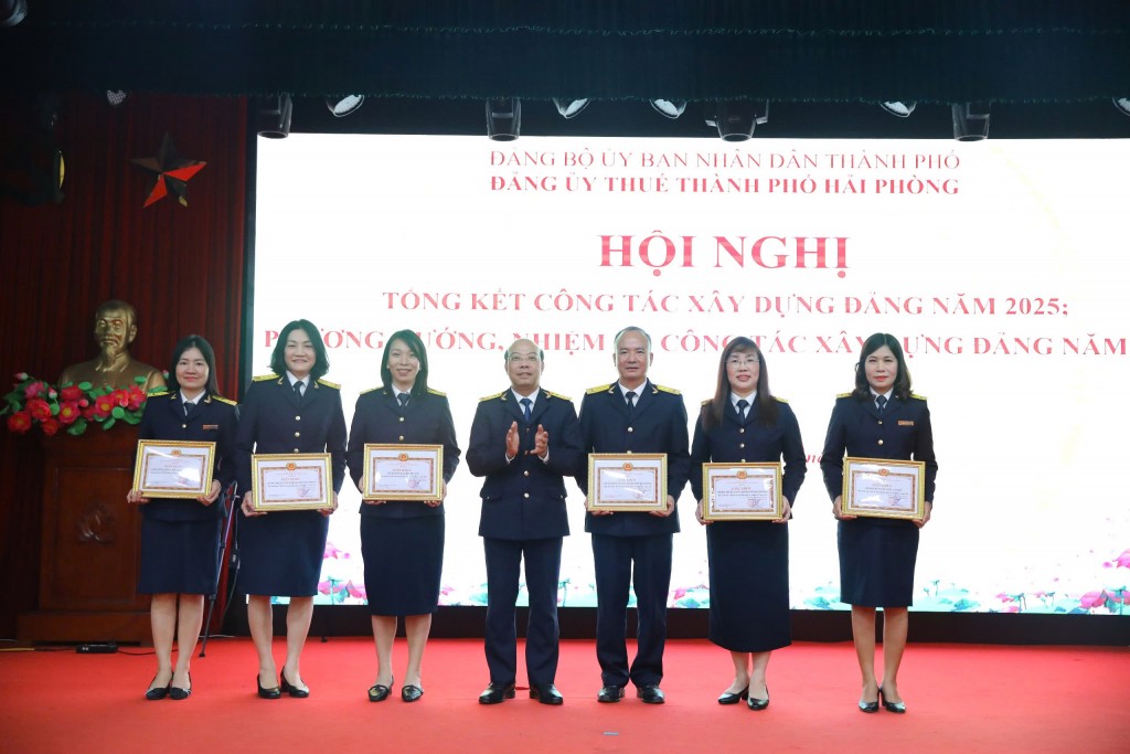 Thuế Hải Phòng tổng kết công tác Đảng và quán triệt nghị quyết nhiệm kỳ mới