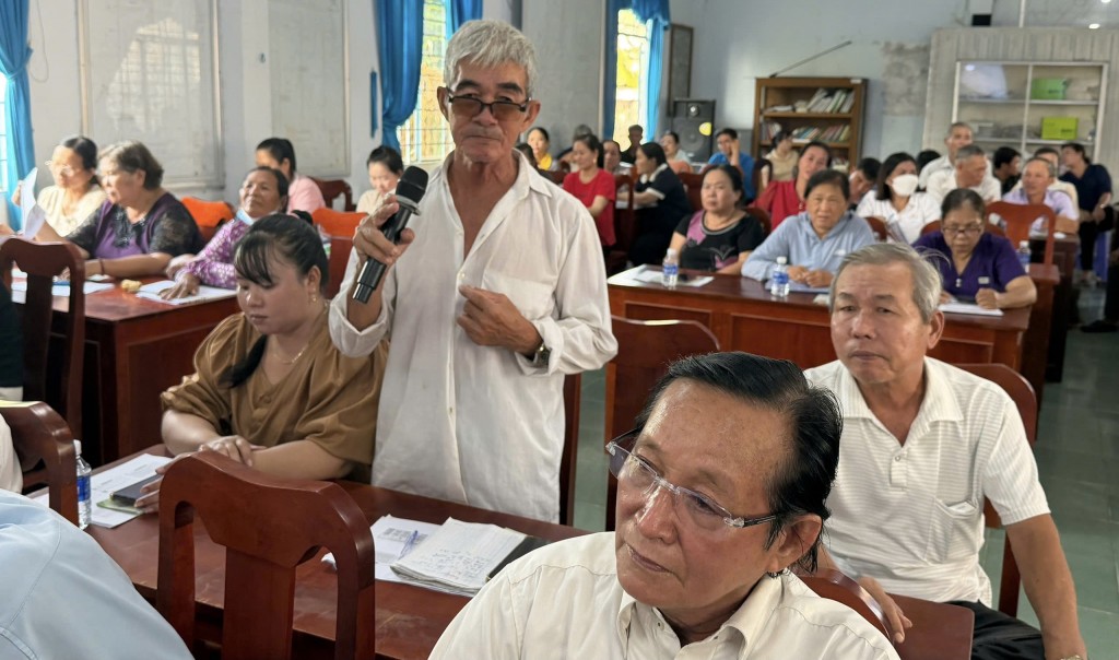 Vĩnh Long: Người dân các xã bãi ngang cần chủ động tham gia BHYT