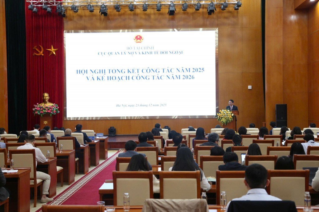 Quản lý nợ công an toàn, tăng cường hội nhập tài chính quốc tế
