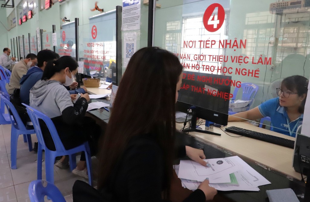 Người lao động ở TP. Hồ Chí Minh đăng ký hưởng trợ cấp thất nghiệp như thế nào Người lao động ở TP. Hồ Chí Minh đăng ký hưởng trợ cấp thất nghiệp như thế nào