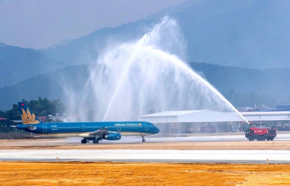 Khai trương đường bay thẳng TP. Hồ Chí Minh - Điện Biên Khai trương đường bay thẳng TP. Hồ Chí Minh - Điện Biên