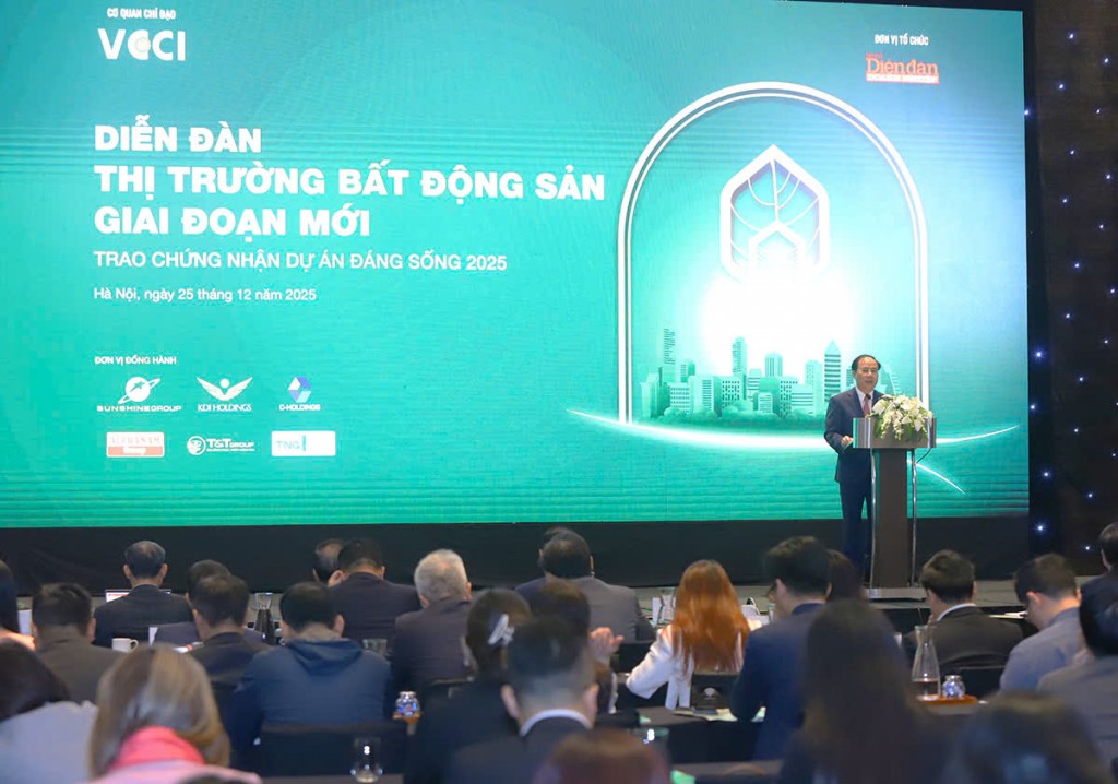 Nhiều dự án bất động sản “đắp chiếu” đã được tái khởi động Nhiều dự án bất động sản “đắp chiếu” đã được tái khởi động