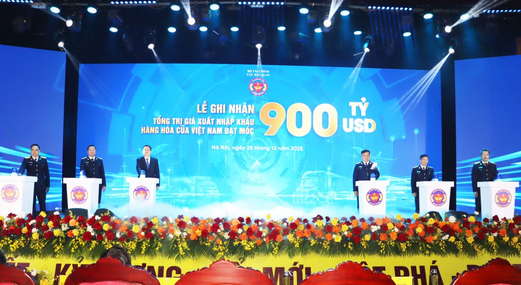 Hải quan góp phần thúc đẩy xuất nhập khẩu lập kỷ lục 900 tỷ USD