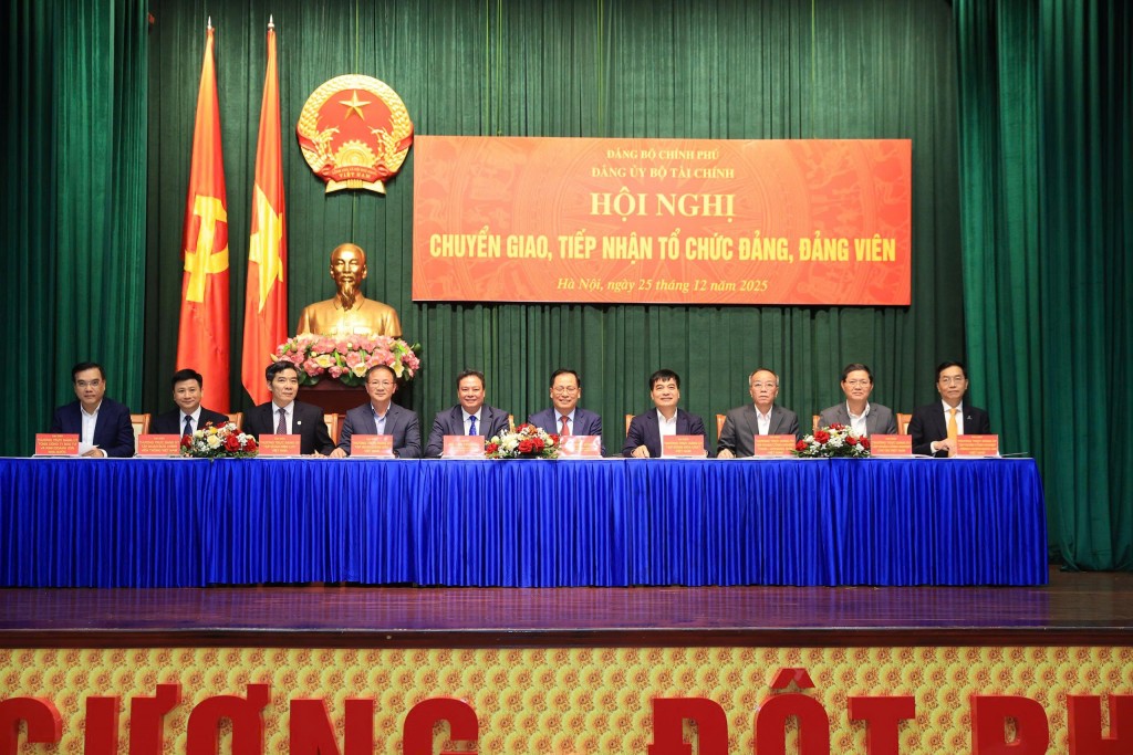 Đảng ủy Bộ Tài chính tiếp nhận 22 đảng bộ tập đoàn, tổng công ty, Ngân hàng phát triển
