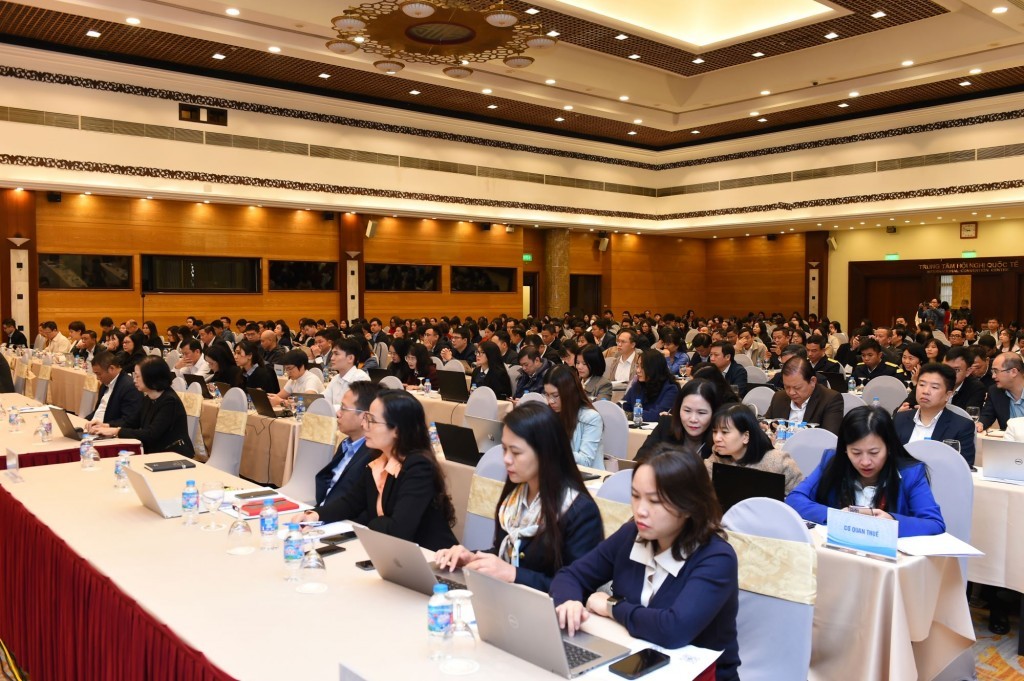 Chi lương trên 5 triệu đồng không chuyển khoản: Cơ quan Thuế nói gì?