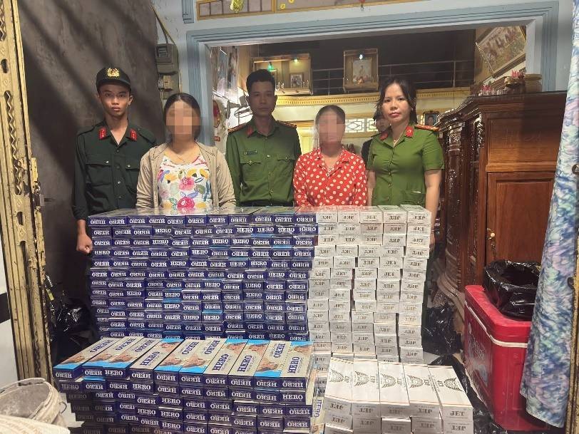 Bắt quả tang đối tượng tàng trữ 6.300 bao thuốc lá điếu nhập lậu