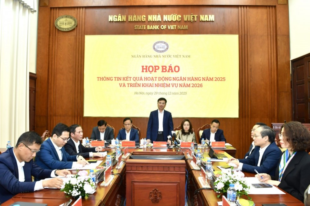 Tín dụng tăng mạnh, khó tránh khỏi áp lực thanh khoản Tín dụng tăng mạnh, khó tránh khỏi áp lực thanh khoản