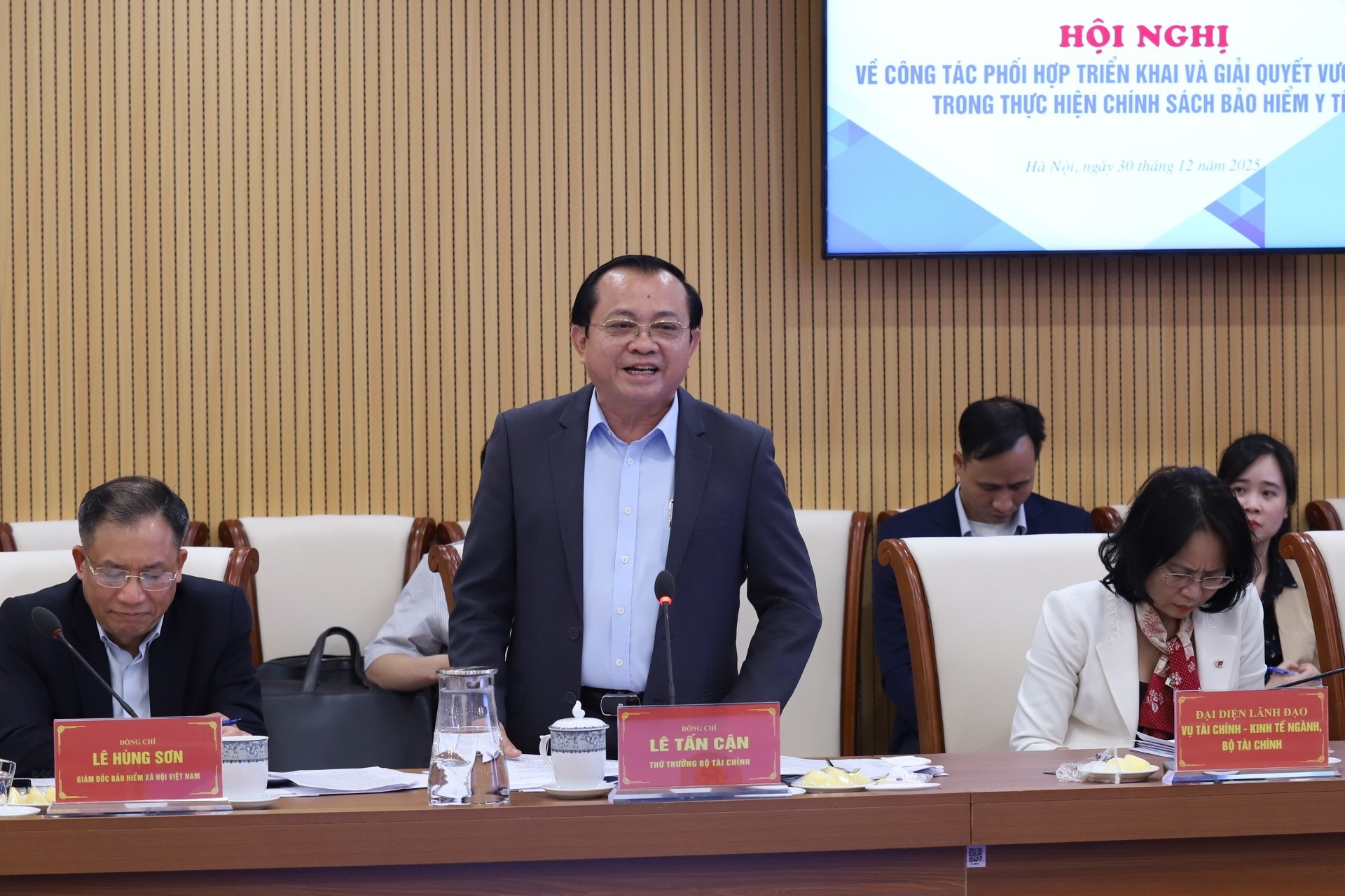 Tăng cường phối hợp chỉ đạo, tháo gỡ những vướng mắc trong thực hiện chính sách BHYT