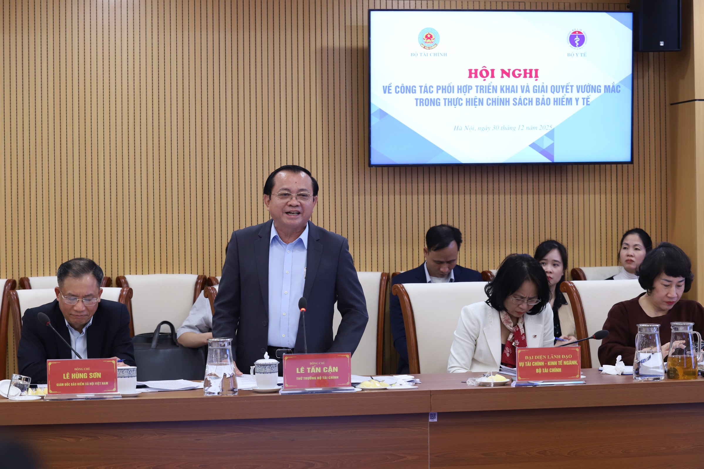 Tăng cường phối hợp chỉ đạo, tháo gỡ những vướng mắc trong thực hiện chính sách BHYT Tăng cường phối hợp chỉ đạo, tháo gỡ những vướng mắc trong thực hiện chính sách BHYT