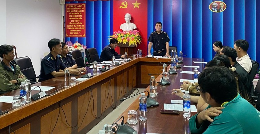 Hải quan Vĩnh Xương: Tuyên truyền, hướng dẫn doanh nghiệp, người dân tuân thủ tốt pháp luật hải quan
