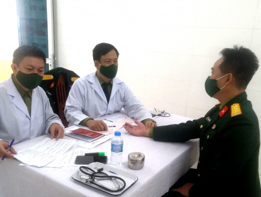 Hoàn thiện chính sách bảo hiểm y tế giúp thân nhân quân nhân tiếp cận y tế thuận lợi hơn