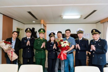 Ngày đầu năm, Hải quan Hòn Gai giải quyết thủ tục cho 32 tờ khai