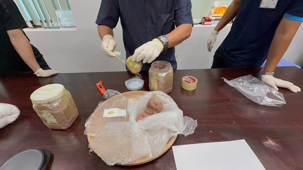 Ma túy giấu trong mắm tôm