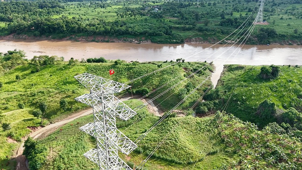 Savan 1, dòng điện xuyên biên giới và vai trò của kinh tế tư nhân