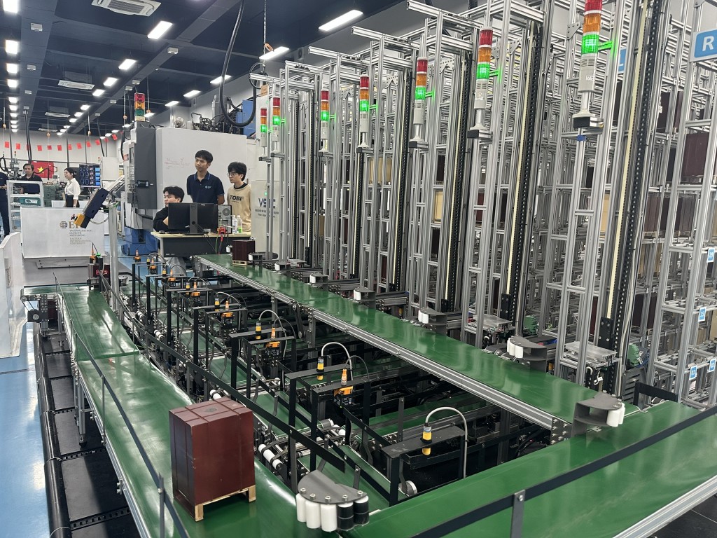 Nhiều chính sách tài chính hỗ trợ doanh nghiệp chuyển đổi số, chuyển đổi xanh Nhiều chính sách tài chính hỗ trợ doanh nghiệp chuyển đổi số, chuyển đổi xanh