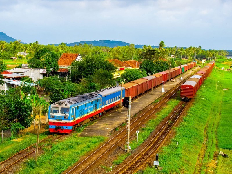 Khẩn trương hoàn thiện Đề án tái cấu trúc Tổng Công ty Đường sắt Việt Nam Khẩn trương hoàn thiện Đề án tái cấu trúc Tổng Công ty Đường sắt Việt Nam