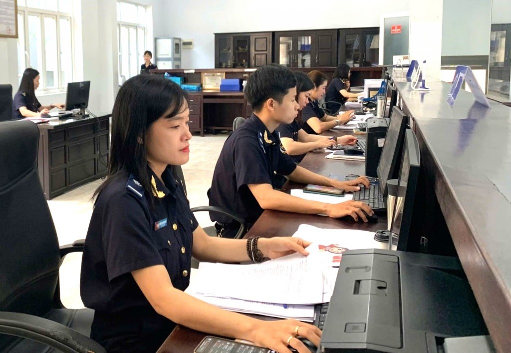 Xuất nhập khẩu qua địa bàn Quảng Trị, Huế diễn ra thuận lợi dịp đầu năm