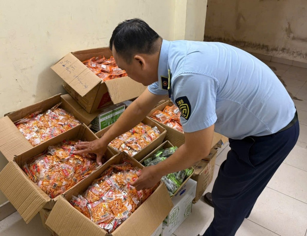 Thực phẩm không hóa đơn chứng từ do Quản lý thị trường TP. Hồ Chí Minh bắt giữ